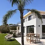 Sunset Villa *