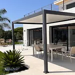 Sunset Villa *