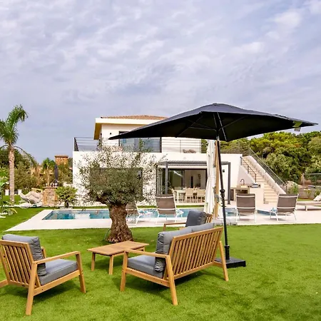 Sunset Villa *